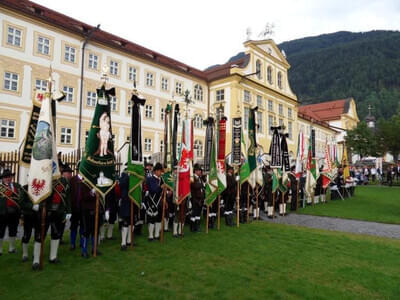 Requiem für Otto von Habsburg in Stams am 10.07.20 Bild 21