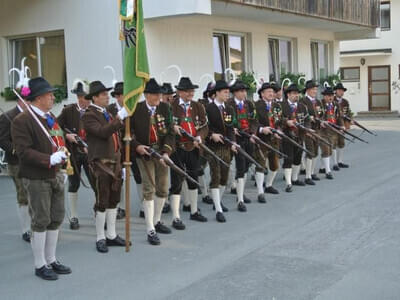 Schützenjahrtag Oberndorf  07. 06. 2013  Bild 109