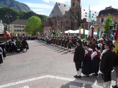 Kreuzsegnung Bozen 18.04.2015 Bild 76