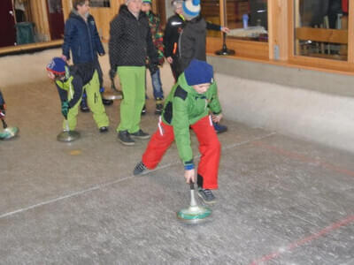 JS Eisstockschießen in Brixen 11.02.2017 Bild 8