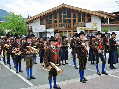 Einmarsch und Kranzniederlegung  Bild 20