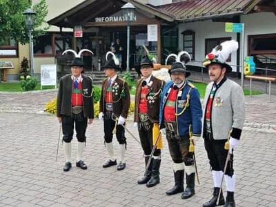 Einmarsch und Kranzniederlegung  Bild 16