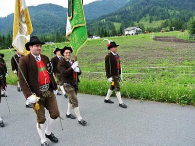 Einmarsch und Kranzniederlegung  Bild 42