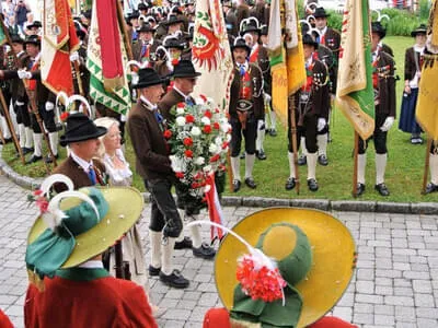 Einmarsch und Kranzniederlegung  Bild 32